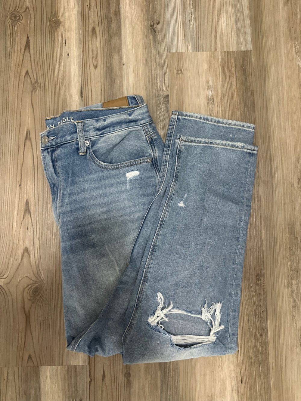 American Eagle Ripped Mom Jeans
